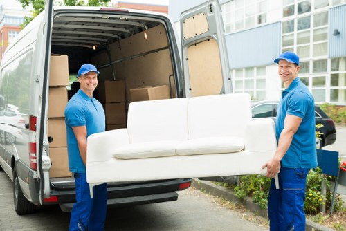 Removal truck service in Dulwich with local expertise